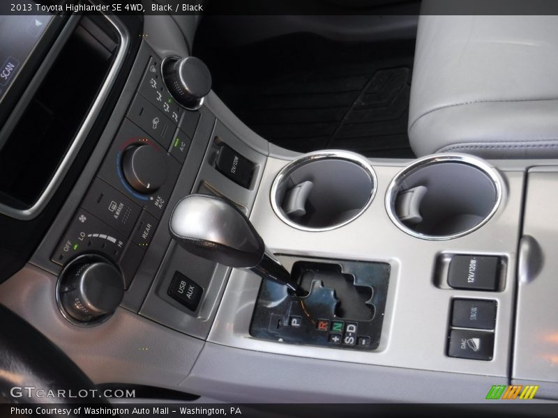 Black / Black 2013 Toyota Highlander SE 4WD