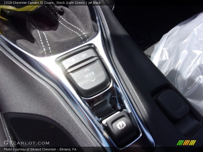 Shock (Light Green) / Jet Black 2019 Chevrolet Camaro SS Coupe