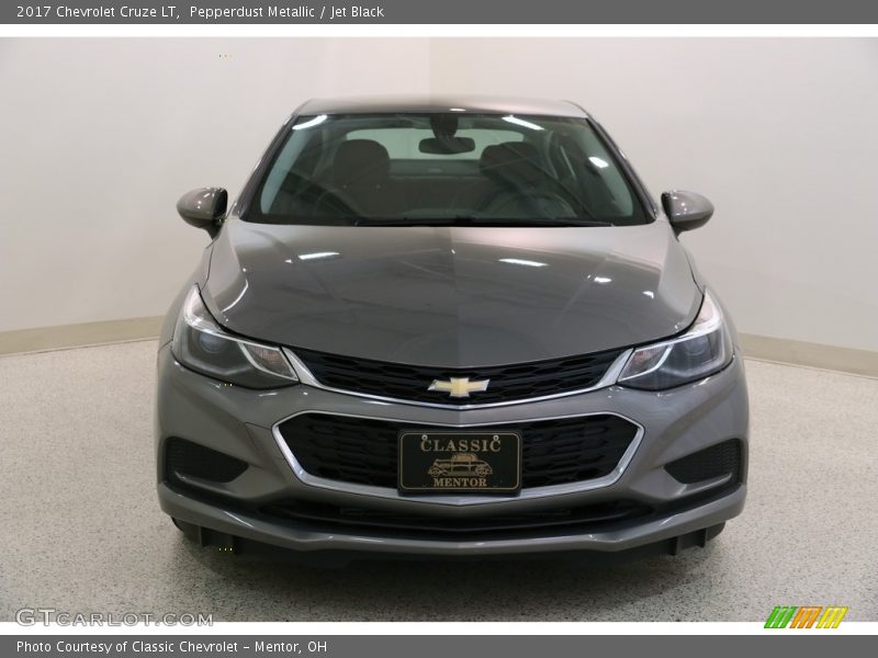 Pepperdust Metallic / Jet Black 2017 Chevrolet Cruze LT