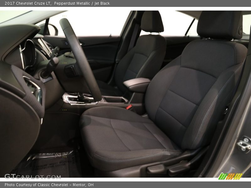 Pepperdust Metallic / Jet Black 2017 Chevrolet Cruze LT