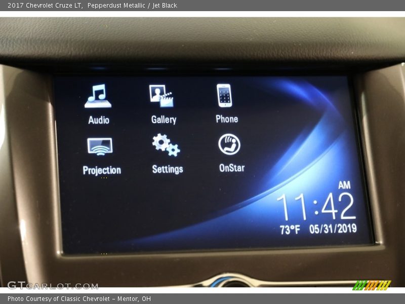 Pepperdust Metallic / Jet Black 2017 Chevrolet Cruze LT