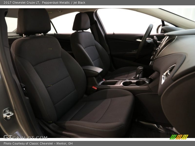 Pepperdust Metallic / Jet Black 2017 Chevrolet Cruze LT