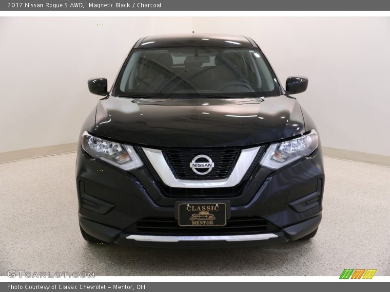 Magnetic Black / Charcoal 2017 Nissan Rogue S AWD