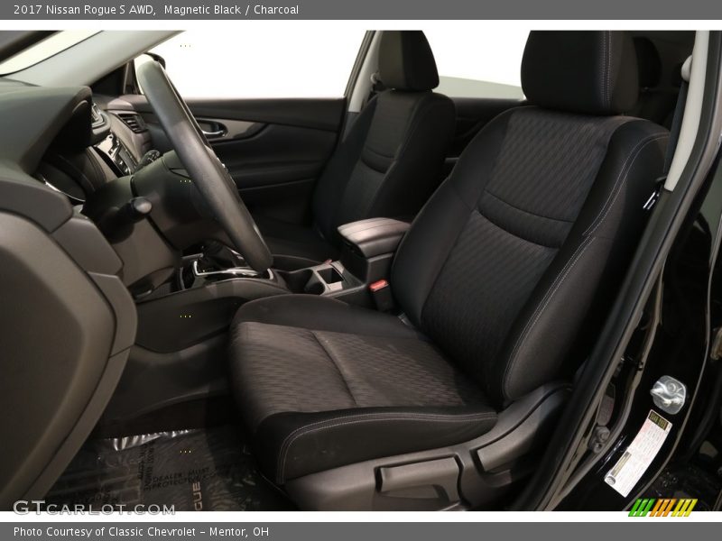 Magnetic Black / Charcoal 2017 Nissan Rogue S AWD