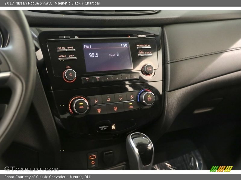 Magnetic Black / Charcoal 2017 Nissan Rogue S AWD