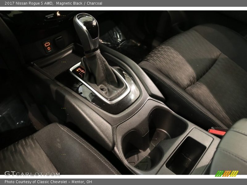 Magnetic Black / Charcoal 2017 Nissan Rogue S AWD