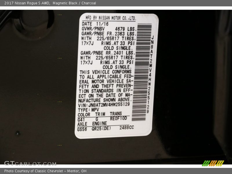 Magnetic Black / Charcoal 2017 Nissan Rogue S AWD