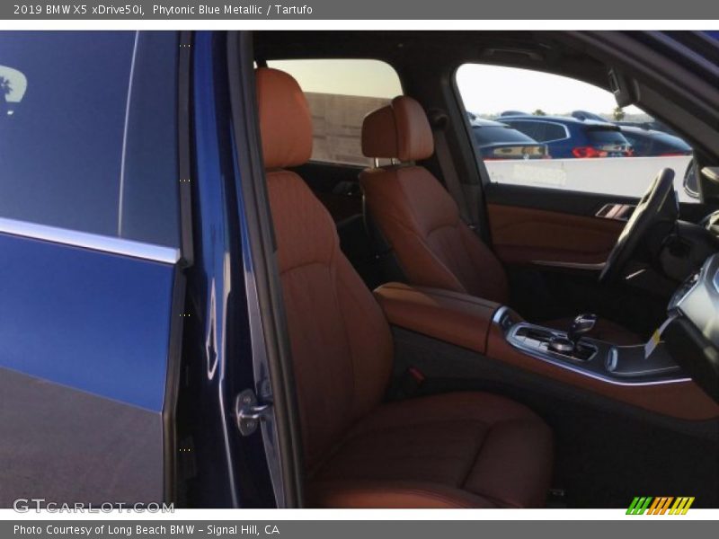 Phytonic Blue Metallic / Tartufo 2019 BMW X5 xDrive50i