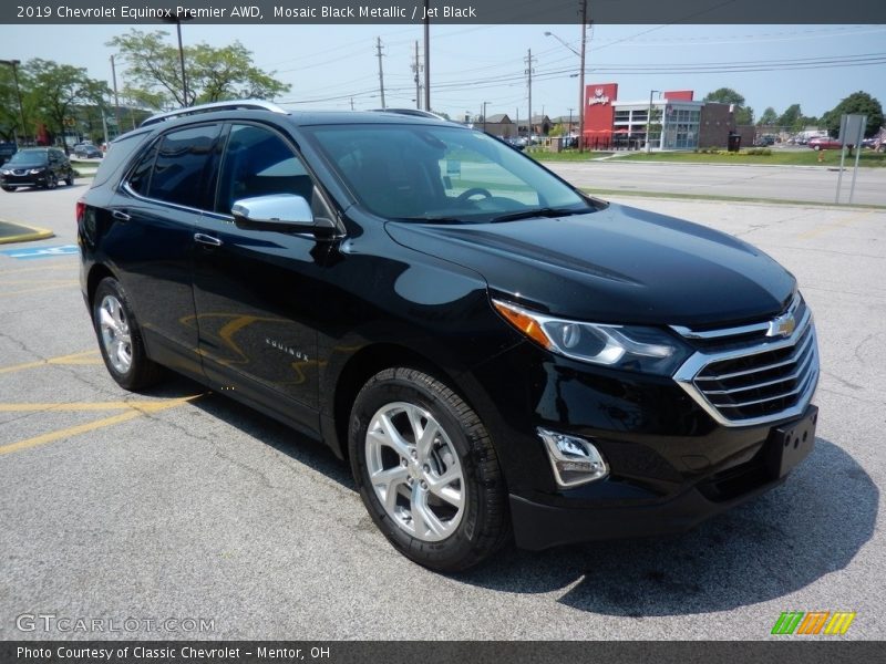 Front 3/4 View of 2019 Equinox Premier AWD