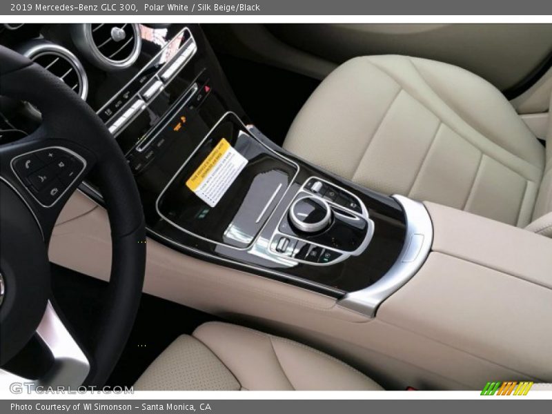 Polar White / Silk Beige/Black 2019 Mercedes-Benz GLC 300