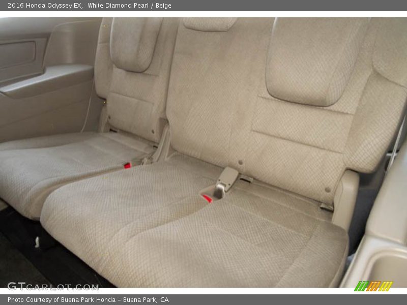 White Diamond Pearl / Beige 2016 Honda Odyssey EX
