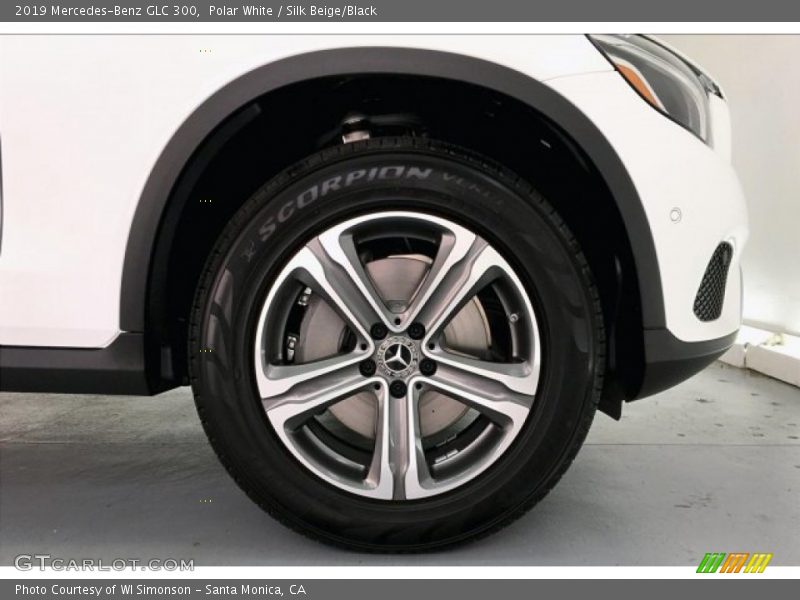 Polar White / Silk Beige/Black 2019 Mercedes-Benz GLC 300