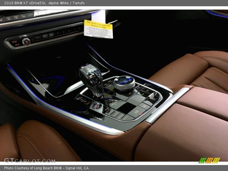 Alpine White / Tartufo 2019 BMW X7 xDrive50i