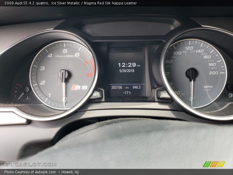 Ice Silver Metallic / Magma Red Silk Nappa Leather 2009 Audi S5 4.2 quattro