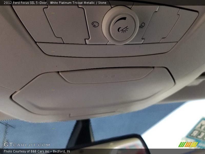 White Platinum Tricoat Metallic / Stone 2012 Ford Focus SEL 5-Door