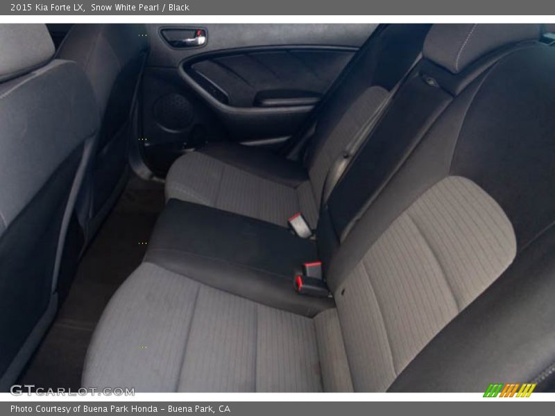 Snow White Pearl / Black 2015 Kia Forte LX