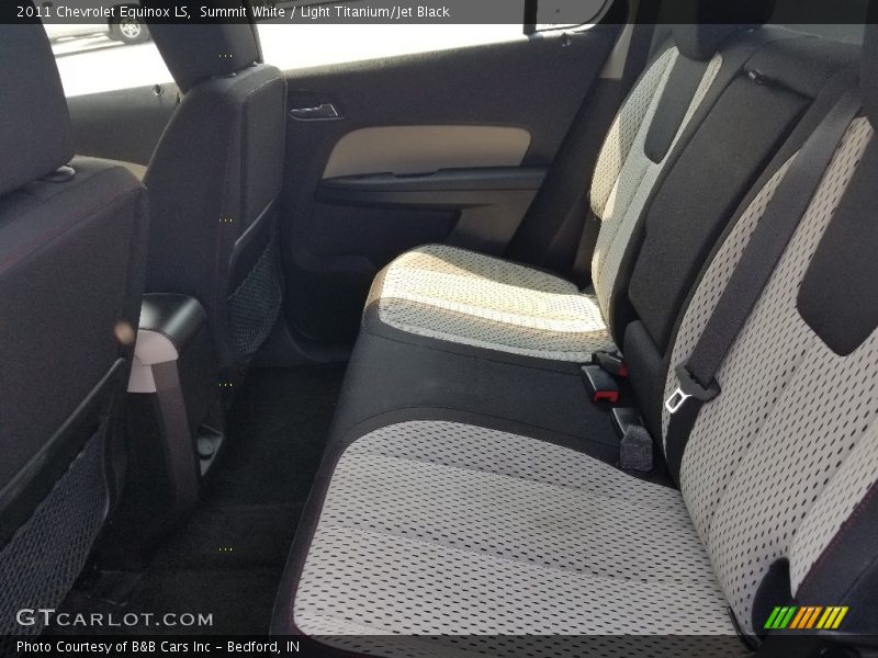 Summit White / Light Titanium/Jet Black 2011 Chevrolet Equinox LS