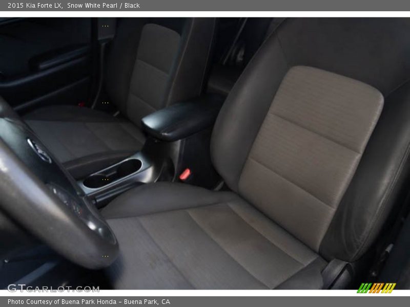 Snow White Pearl / Black 2015 Kia Forte LX