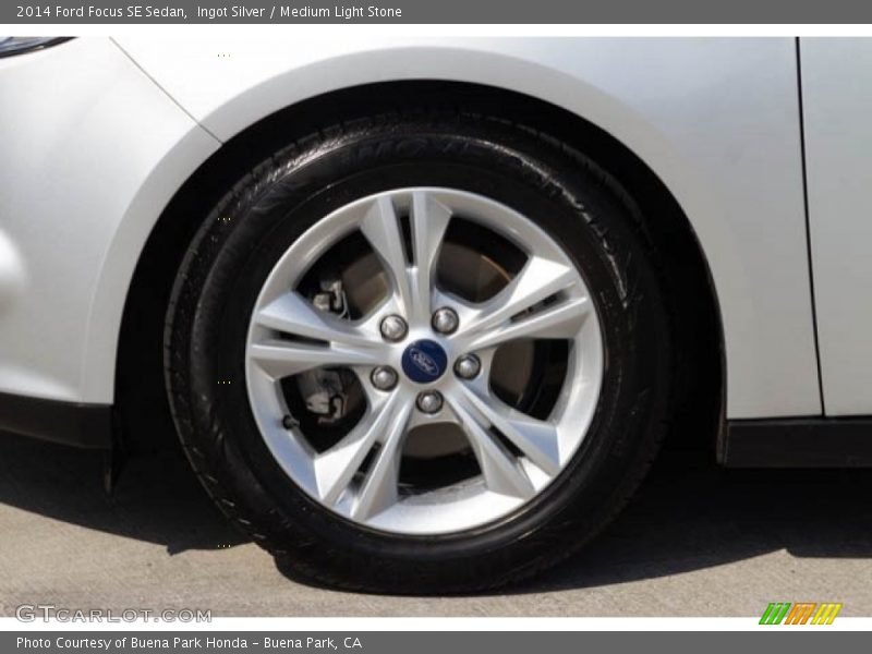 Ingot Silver / Medium Light Stone 2014 Ford Focus SE Sedan