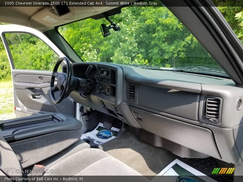 Summit White / Medium Gray 2005 Chevrolet Silverado 1500 Z71 Extended Cab 4x4