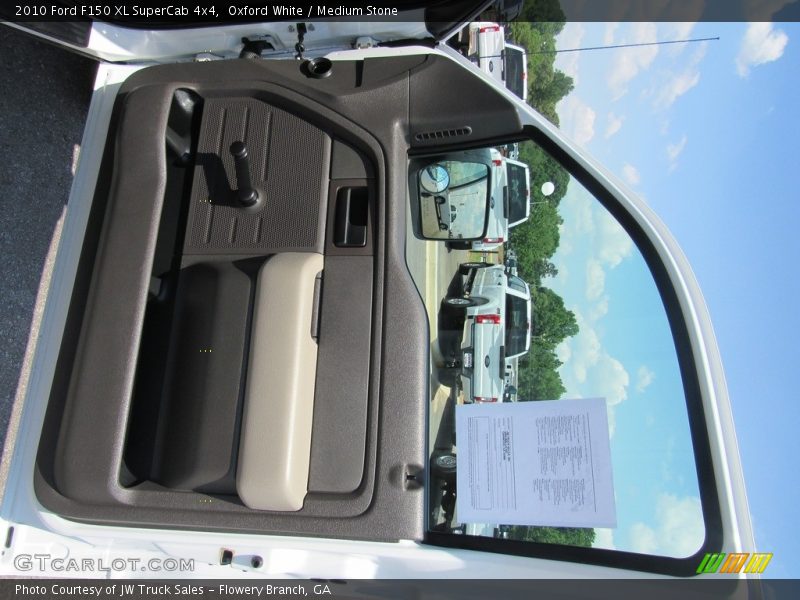 Oxford White / Medium Stone 2010 Ford F150 XL SuperCab 4x4