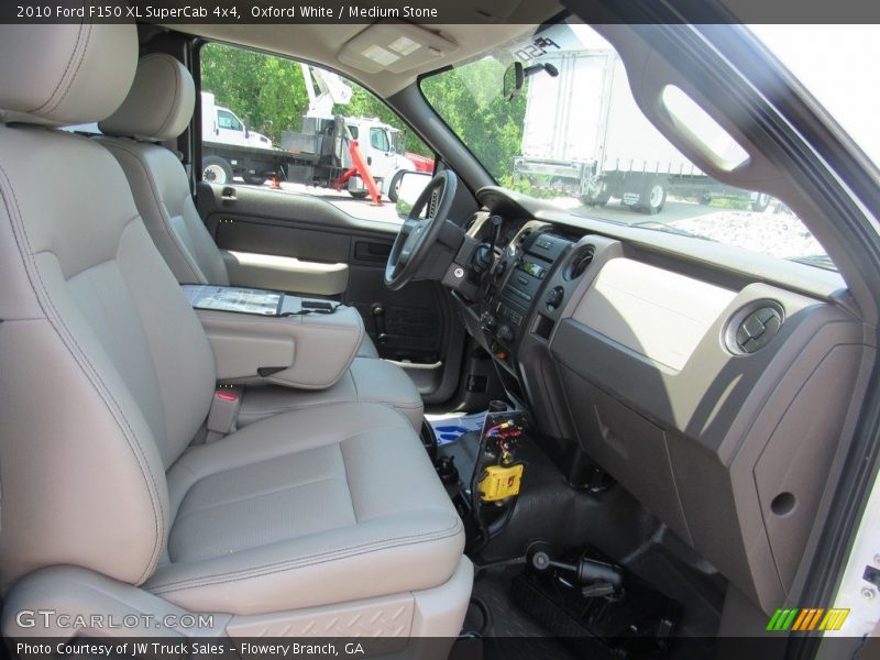 Oxford White / Medium Stone 2010 Ford F150 XL SuperCab 4x4