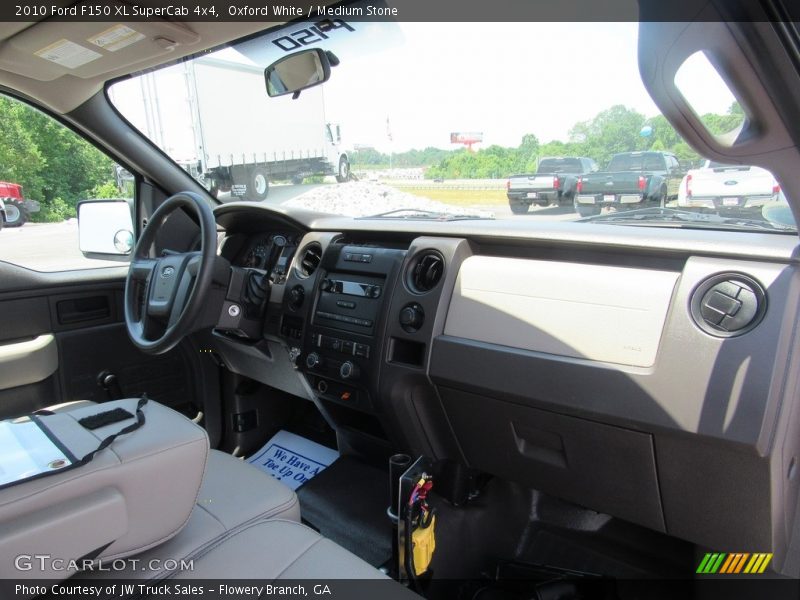 Oxford White / Medium Stone 2010 Ford F150 XL SuperCab 4x4