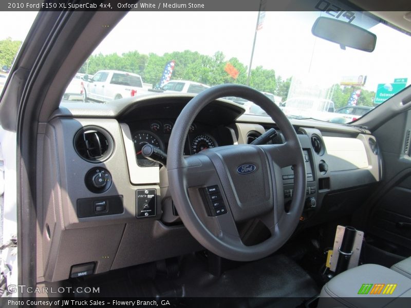 Oxford White / Medium Stone 2010 Ford F150 XL SuperCab 4x4