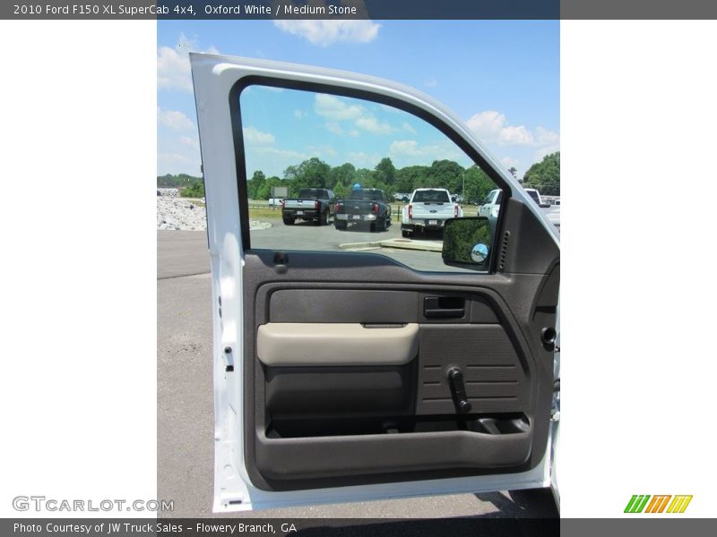 Oxford White / Medium Stone 2010 Ford F150 XL SuperCab 4x4
