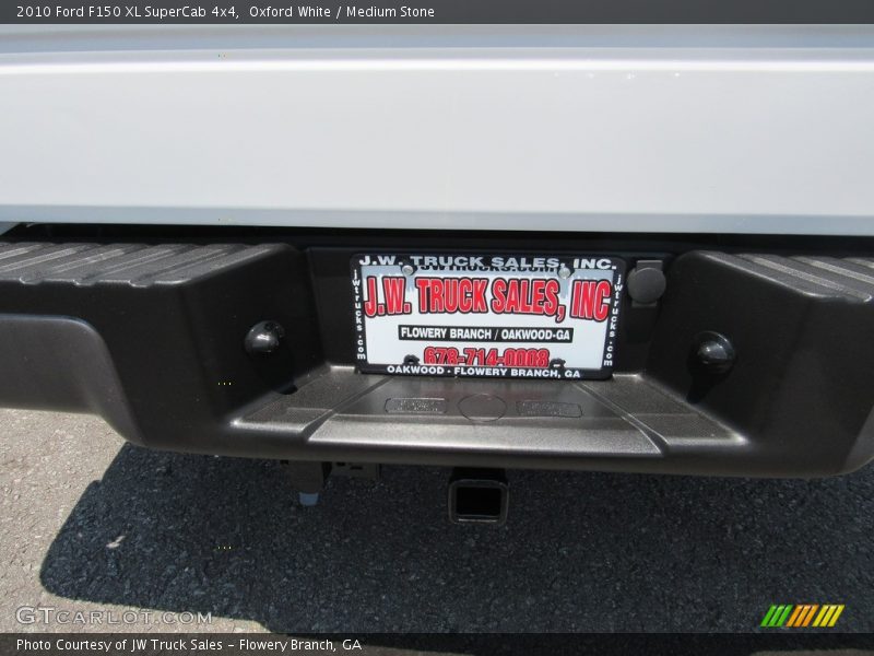Oxford White / Medium Stone 2010 Ford F150 XL SuperCab 4x4