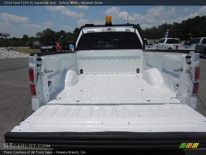 Oxford White / Medium Stone 2010 Ford F150 XL SuperCab 4x4