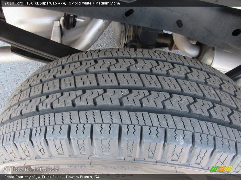Oxford White / Medium Stone 2010 Ford F150 XL SuperCab 4x4