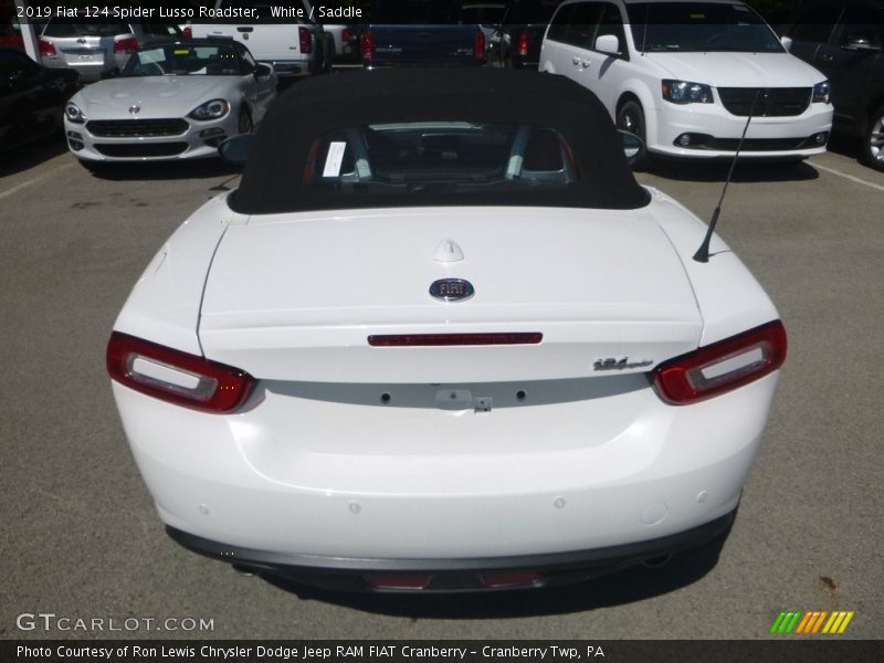 White / Saddle 2019 Fiat 124 Spider Lusso Roadster