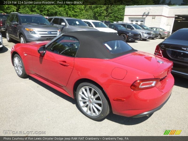 Red / Nero (Black) 2019 Fiat 124 Spider Lusso Roadster