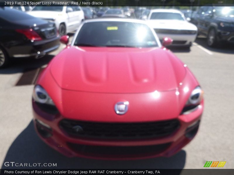 Red / Nero (Black) 2019 Fiat 124 Spider Lusso Roadster