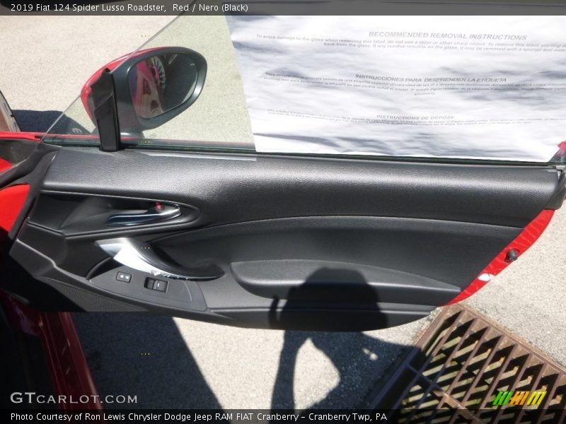 Red / Nero (Black) 2019 Fiat 124 Spider Lusso Roadster