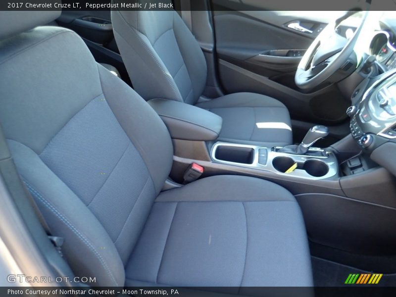 Pepperdust Metallic / Jet Black 2017 Chevrolet Cruze LT