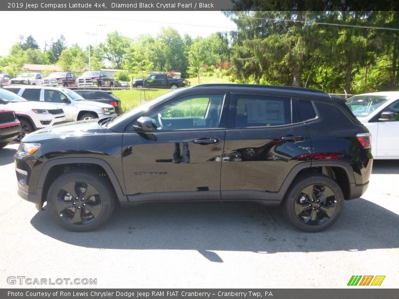 Diamond Black Crystal Pearl / Black 2019 Jeep Compass Latitude 4x4