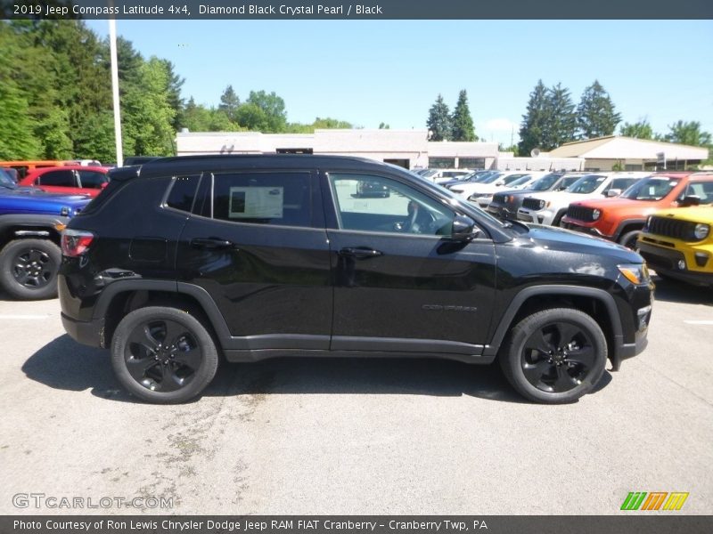 Diamond Black Crystal Pearl / Black 2019 Jeep Compass Latitude 4x4