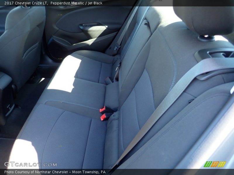 Pepperdust Metallic / Jet Black 2017 Chevrolet Cruze LT
