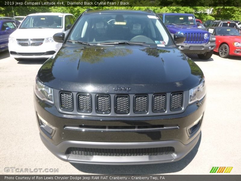 Diamond Black Crystal Pearl / Black 2019 Jeep Compass Latitude 4x4