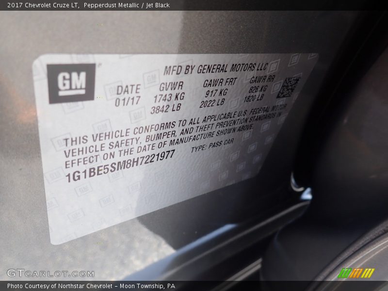 Pepperdust Metallic / Jet Black 2017 Chevrolet Cruze LT