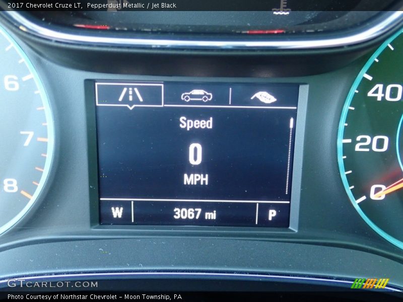 Pepperdust Metallic / Jet Black 2017 Chevrolet Cruze LT