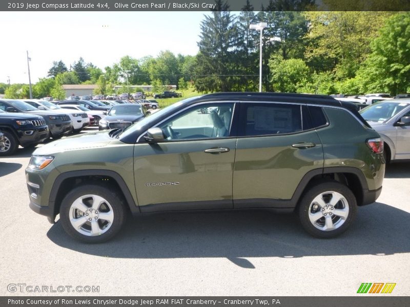 Olive Green Pearl / Black/Ski Gray 2019 Jeep Compass Latitude 4x4