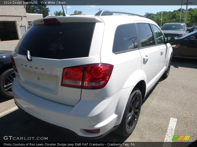 Vice White / Black 2019 Dodge Journey SE