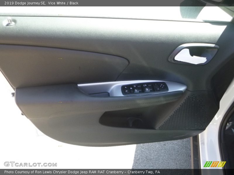 Vice White / Black 2019 Dodge Journey SE