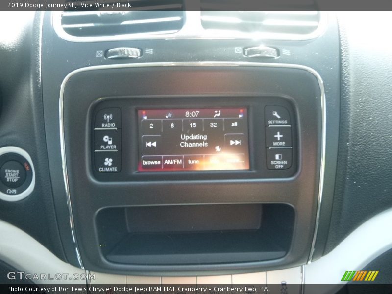 Vice White / Black 2019 Dodge Journey SE