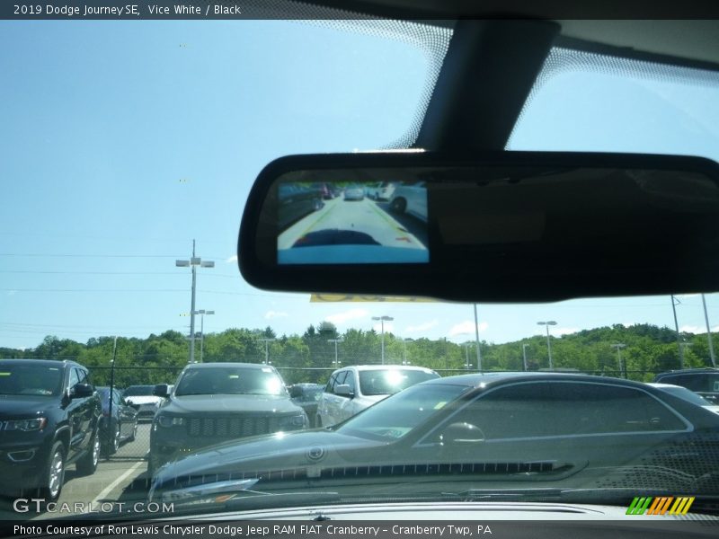 Vice White / Black 2019 Dodge Journey SE