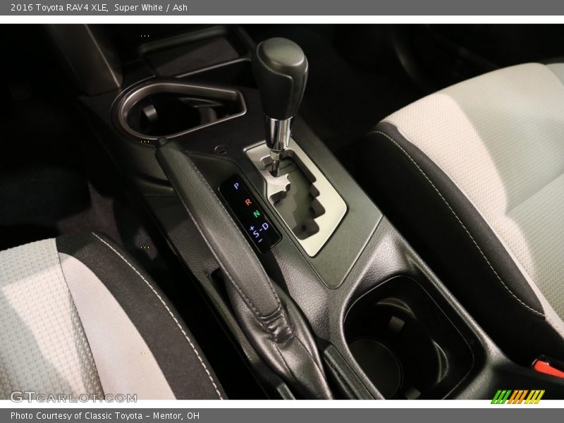 Super White / Ash 2016 Toyota RAV4 XLE