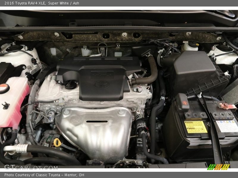 Super White / Ash 2016 Toyota RAV4 XLE